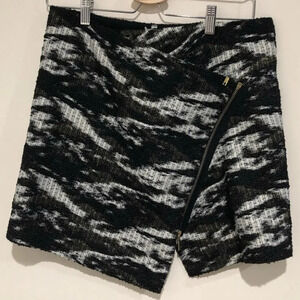 Cop Copine Skirt Black and White with zipper‎ front